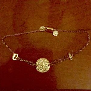Gold bracelet with adjustable link